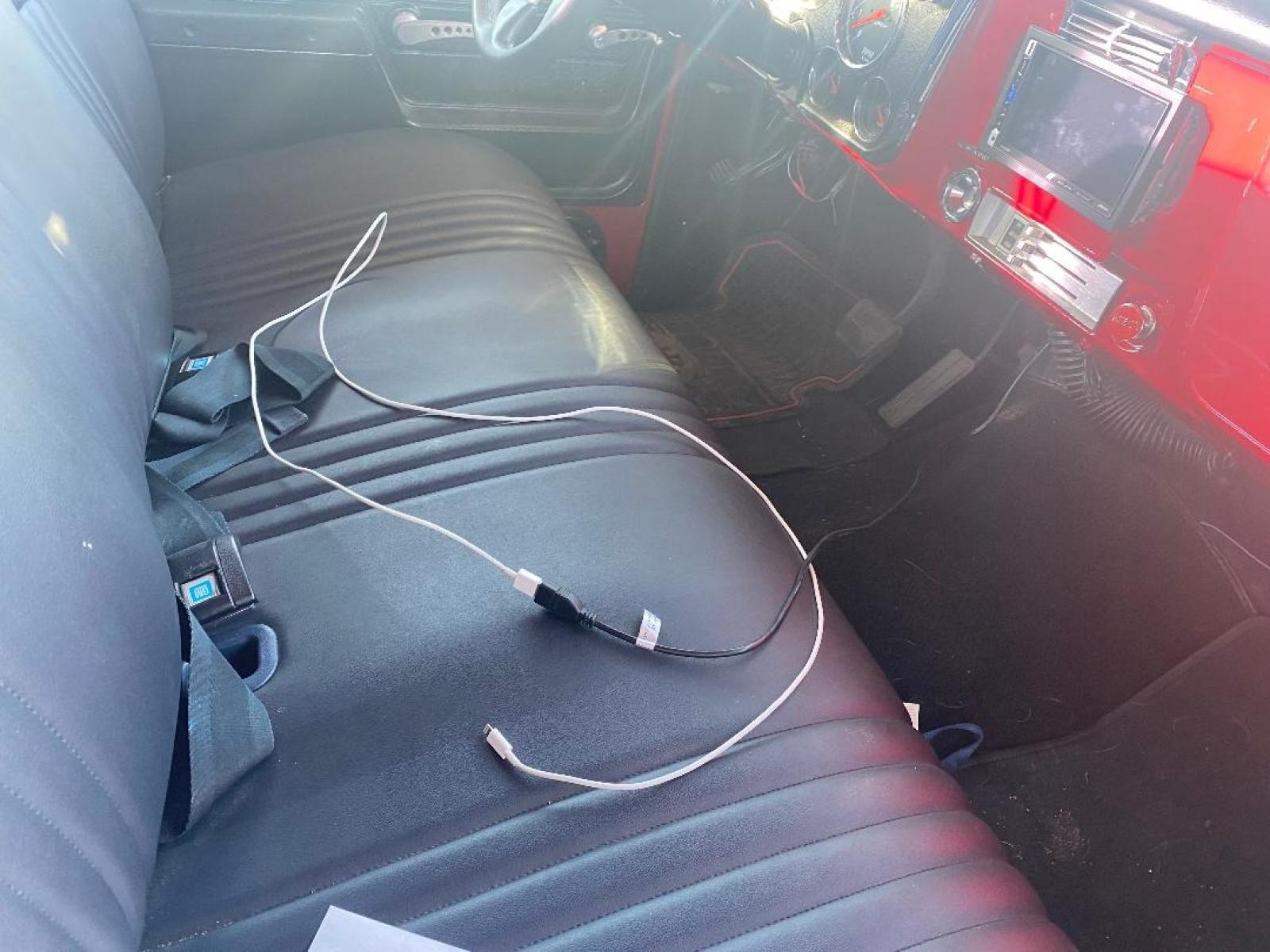 1972 Red Chevrolet C10 (CCE142A1201) , Automatic transmission, located at 1687 Business 35 S, New Braunfels, TX, 78130, (830) 625-7159, 29.655487, -98.051491 - 580 Horse Power - Photo #11